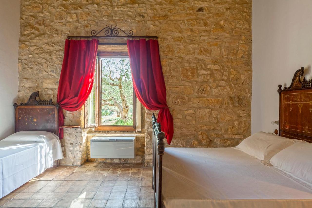 Masseria Fortificata Lo Zafferaneto Buccheri Экстерьер фото