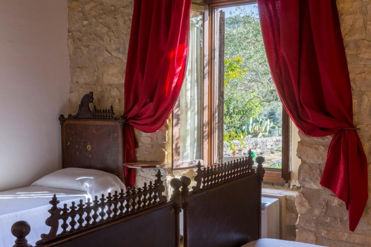 Masseria Fortificata Lo Zafferaneto Buccheri Экстерьер фото