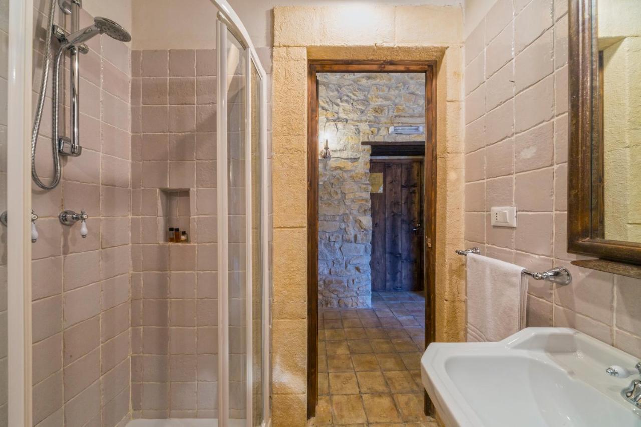 Masseria Fortificata Lo Zafferaneto Buccheri Экстерьер фото