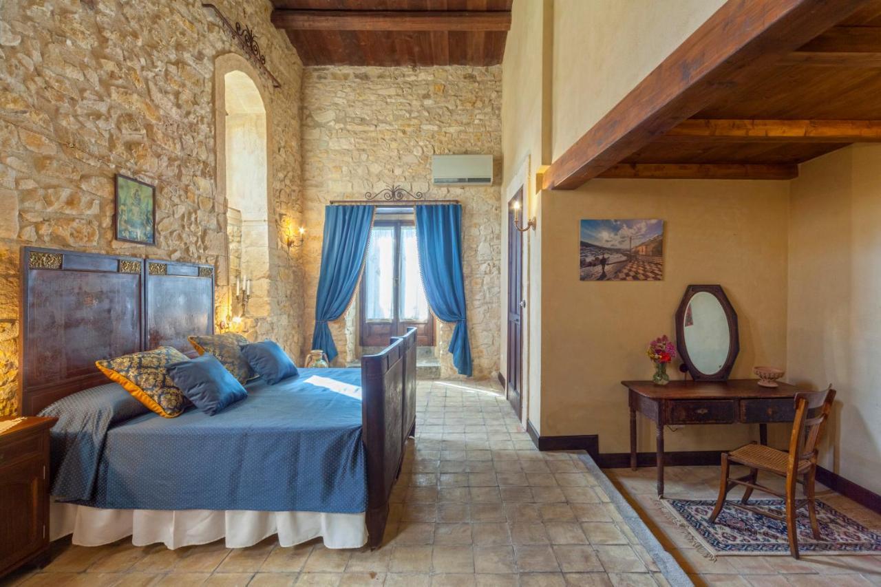 Masseria Fortificata Lo Zafferaneto Buccheri Экстерьер фото