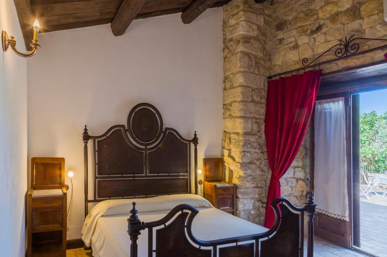 Masseria Fortificata Lo Zafferaneto Buccheri Экстерьер фото