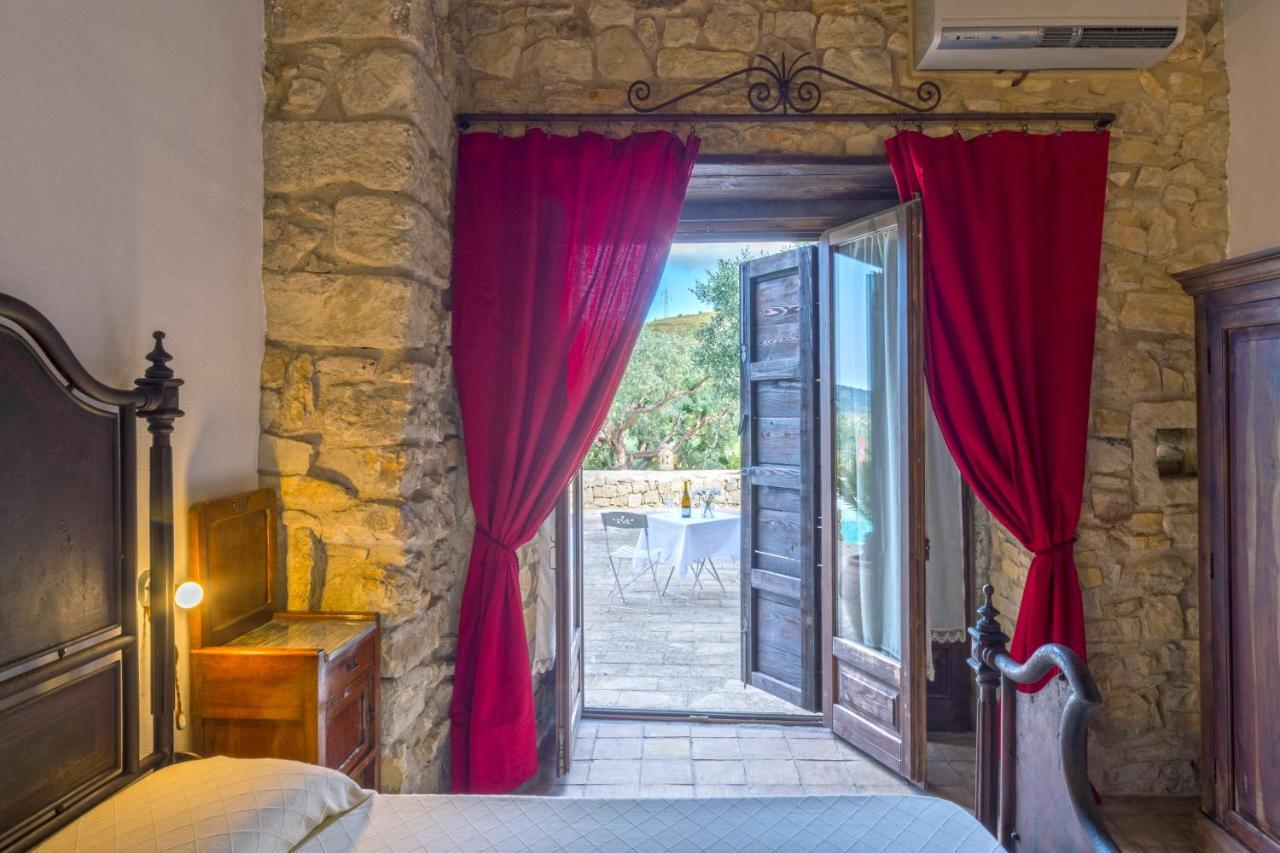 Masseria Fortificata Lo Zafferaneto Buccheri Экстерьер фото